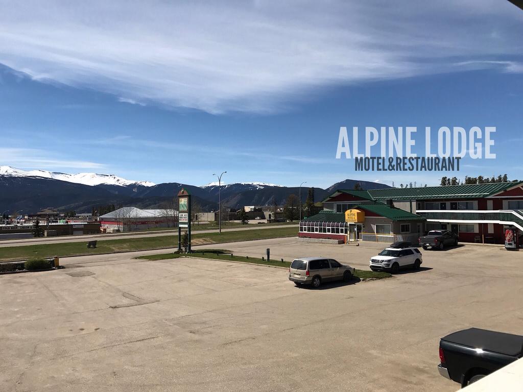 Alpine Lodge Motel & Restaurant Grande Cache Exterior photo